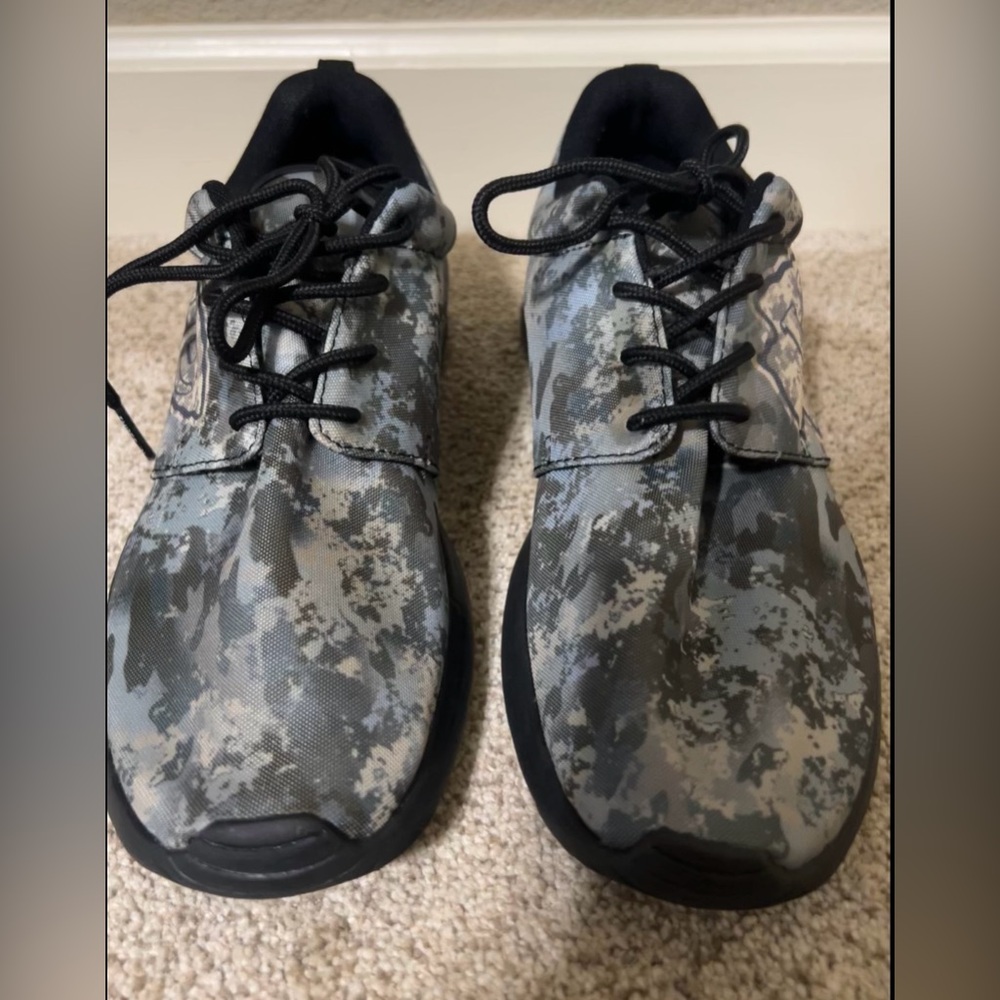 Kansas City Chiefs Camo Women’s Three In Tennis Shoes-Size 9.5-worn once